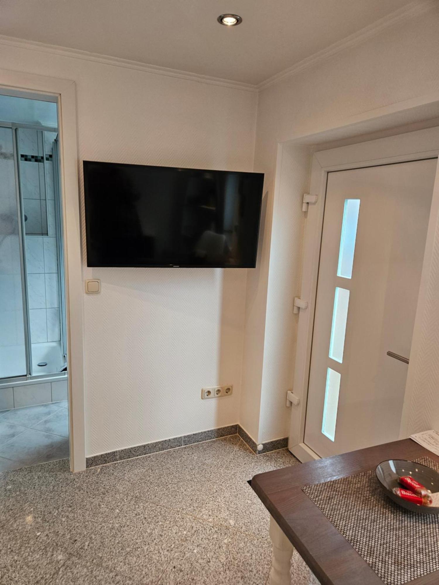 Standardzimmer Nahe Messe Und Airport Düsseldorf Exteriör bild